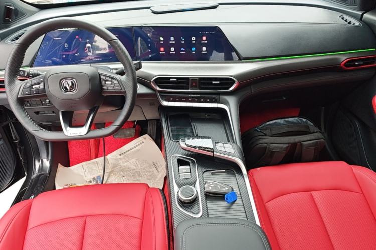 Used CHANGAN UNI-T 2020 1.5T Prestige Version Center Console