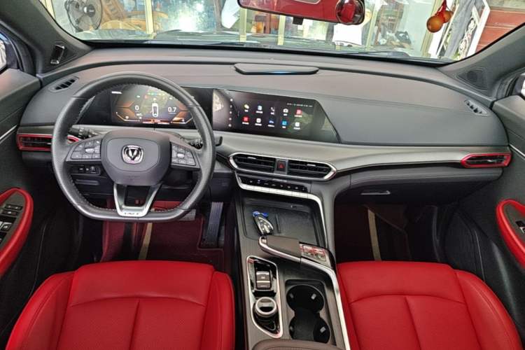 Used CHANGAN UNI-T 2020 1.5T Flagship Version Center Console