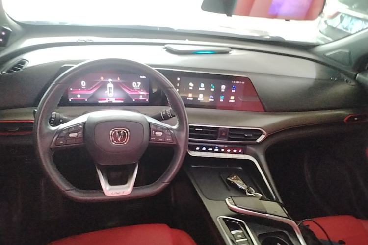 Used CHANGAN UNI-T 2020 1.5T Luxury Model Center Console