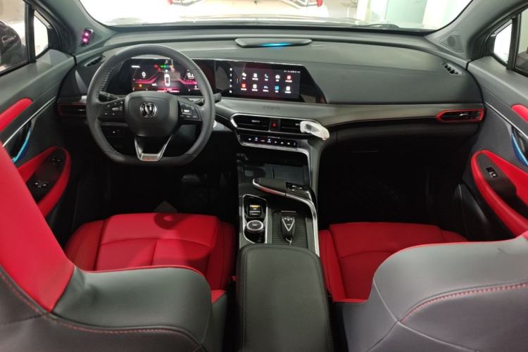 Used CHANGAN UNI-T 2020 1.5T Prestige Version Center Console