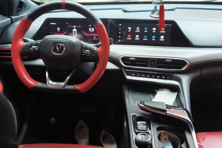 Used CHANGAN UNI-T 2020 1.5T Prestige Version Center Console