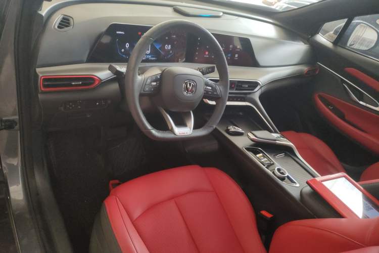 Used CHANGAN UNI-T 2020 1.5T Prestige Version Center Console