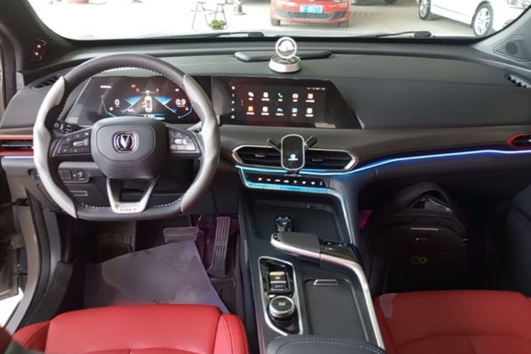 Used CHANGAN UNI-T 2020 1.5T Flagship Version Center Console