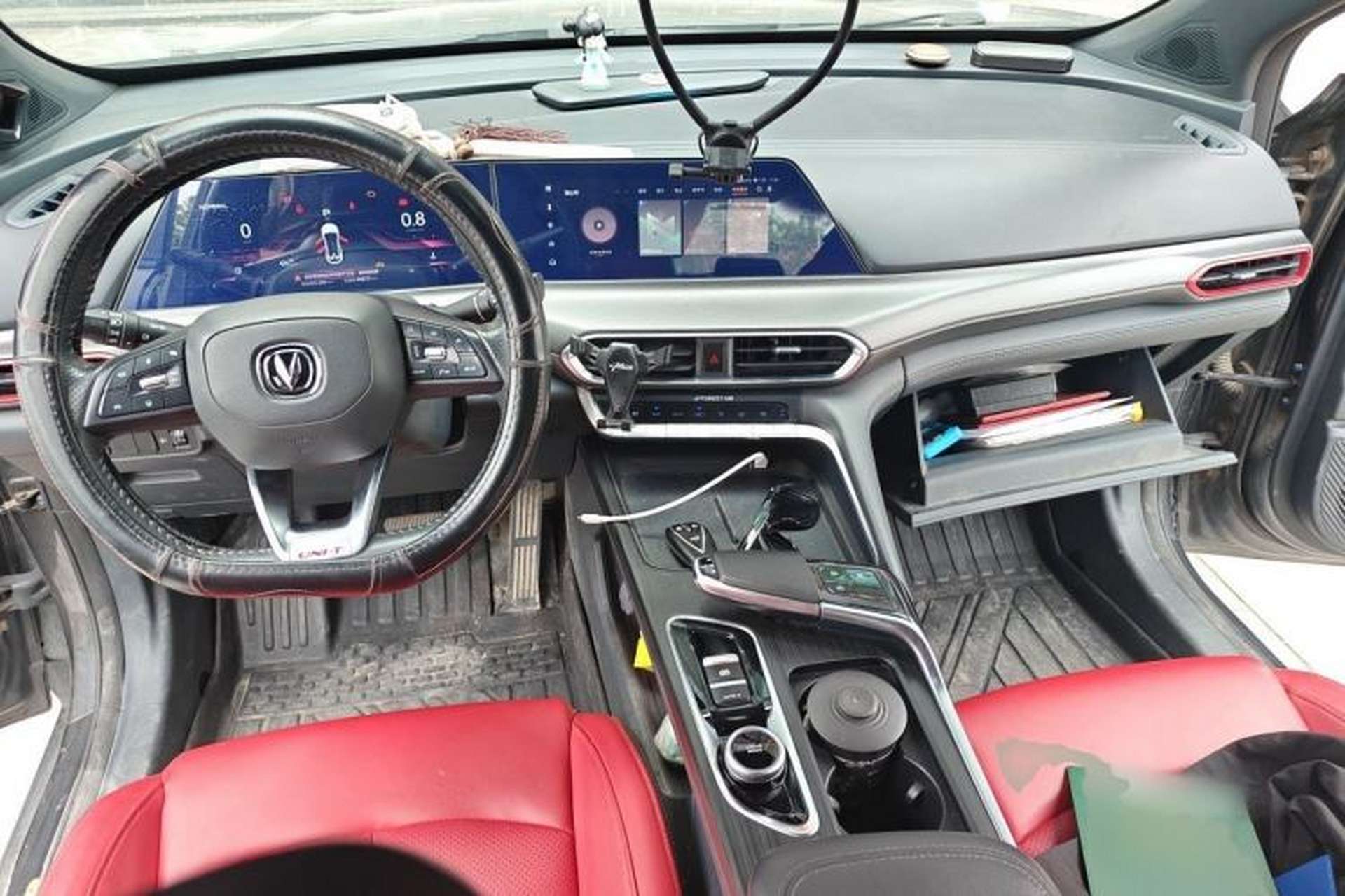 Used CHANGAN UNI-T 2020 1.5T Prestige Version Center Console