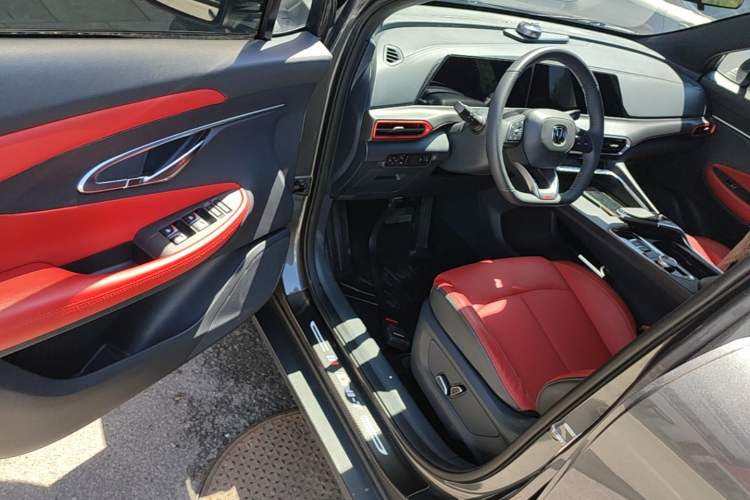 Used CHANGAN UNI-T 2020 1.5T Prestige Version Driver Seat