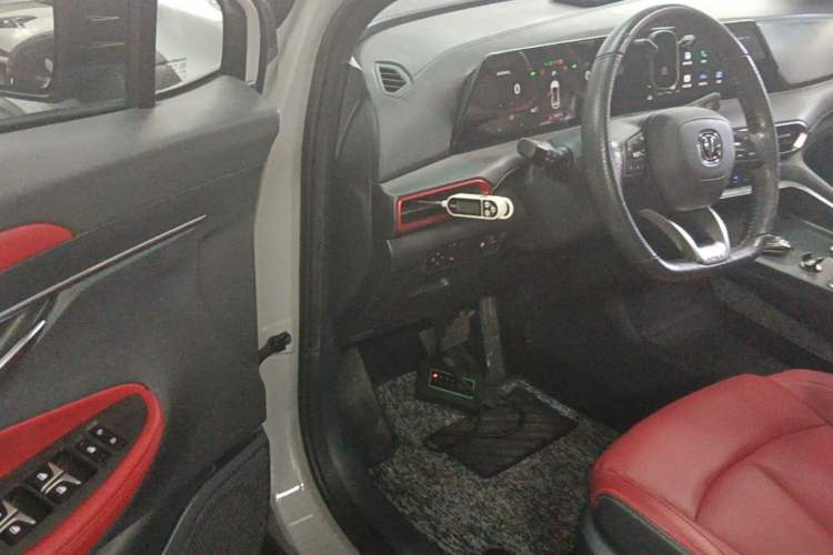 Used CHANGAN UNI-T 2020 1.5T Prestige Version Driver Seat