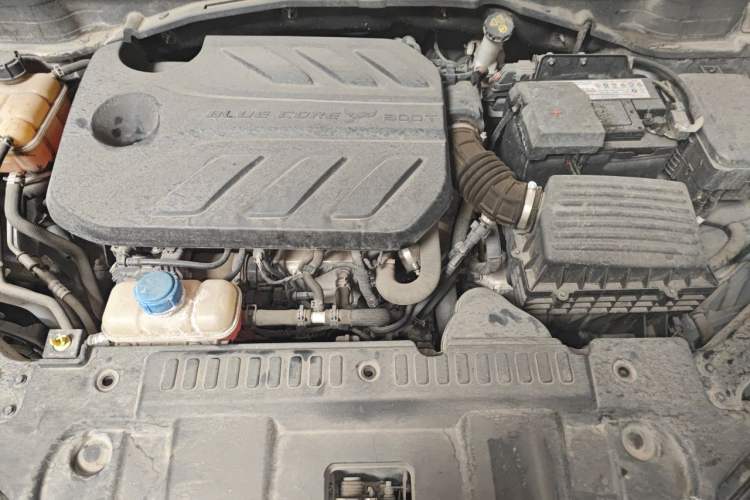 Used CHANGAN UNI-T 2020 1.5T Prestige Version Engine Bay