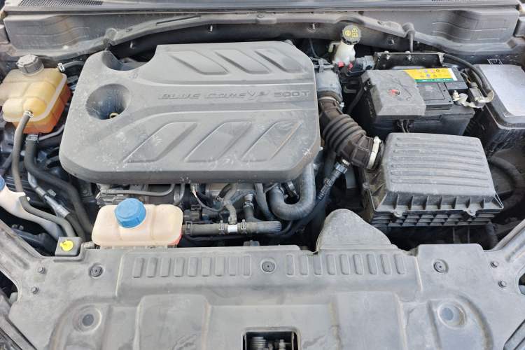 Used CHANGAN UNI-T 2020 1.5T Flagship Version Engine Bay