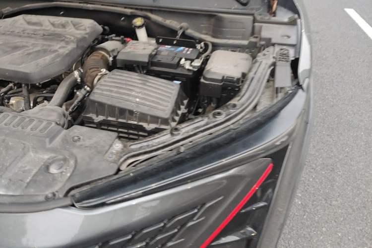 Used CHANGAN UNI-T 2020 1.5T Flagship Version Engine Bay Left