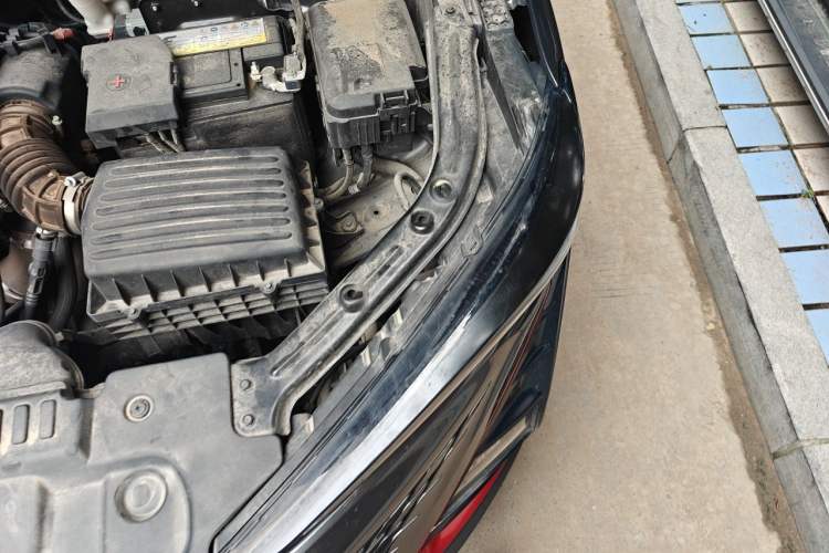Used CHANGAN UNI-T 2020 1.5T Prestige Version Engine Bay Left