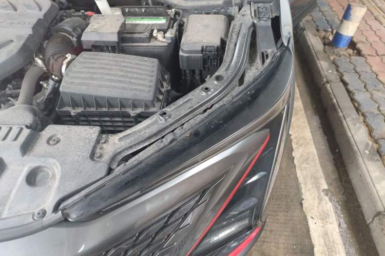 Used CHANGAN UNI-T 2020 1.5T Prestige Version Engine Bay Left