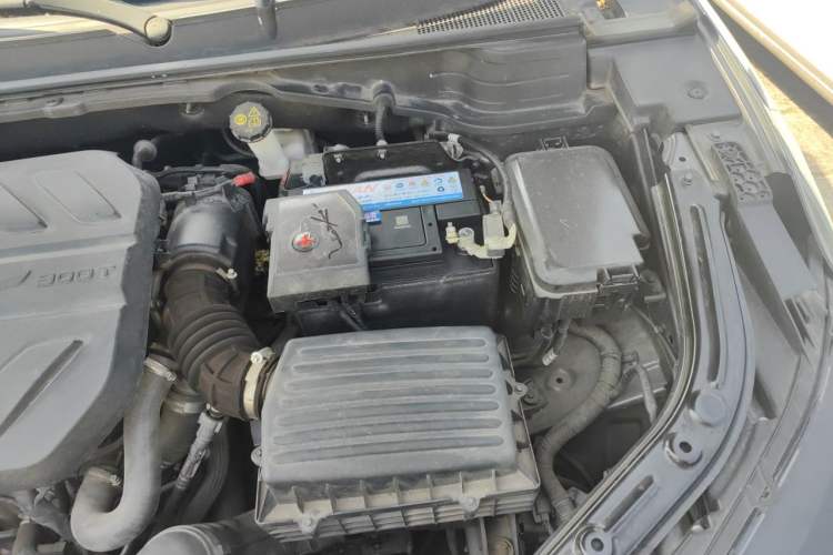 Used CHANGAN UNI-T 2020 1.5T Flagship Version Engine Bay Left
