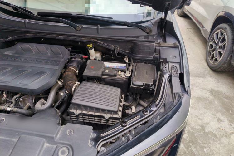 Used CHANGAN UNI-T 2020 1.5T Prestige Version Engine Bay Left