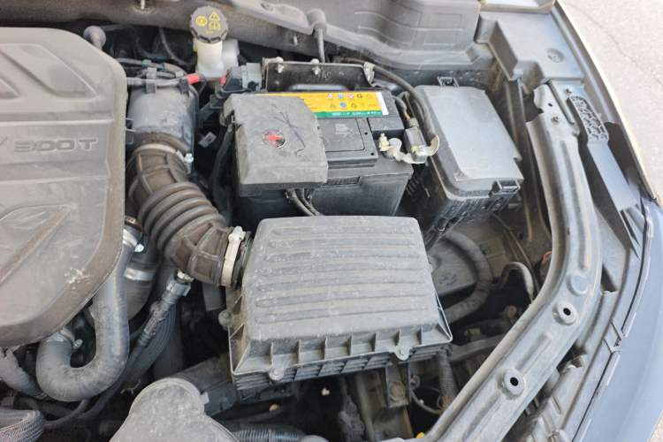 Used CHANGAN UNI-T 2020 1.5T Flagship Version Engine Bay Left
