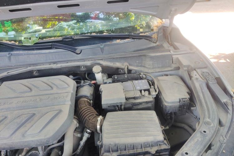 Used CHANGAN UNI-T 2020 1.5T Prestige Version Engine Bay Left