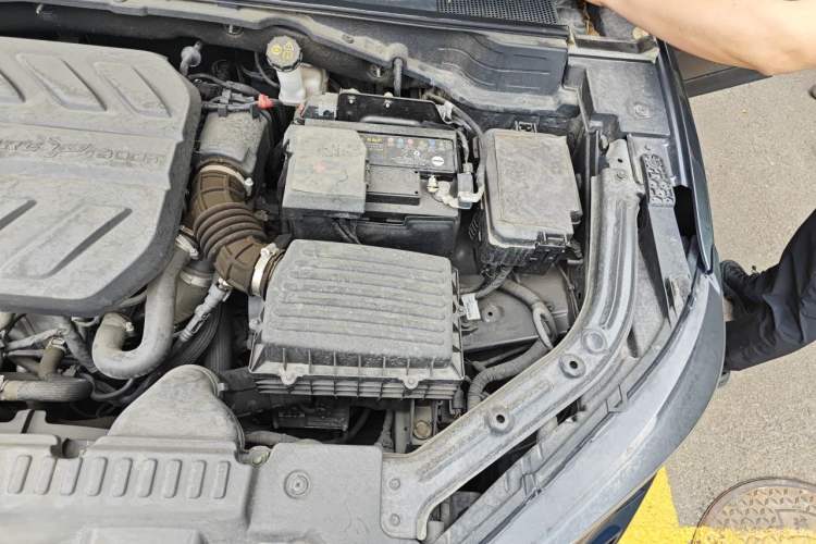 Used CHANGAN UNI-T 2020 1.5T Prestige Version Engine Bay Left