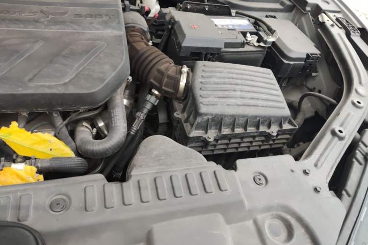 Used CHANGAN UNI-T 2020 1.5T Prestige Version Engine Bay Left