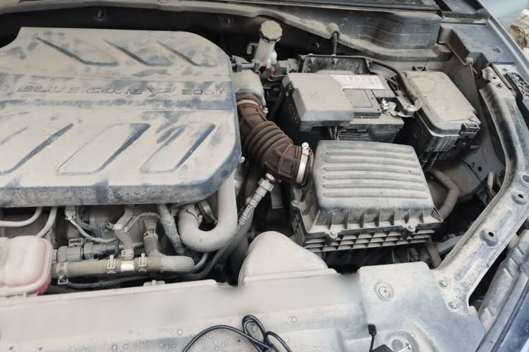 Used CHANGAN UNI-T 2020 1.5T Flagship Version Engine Bay Left