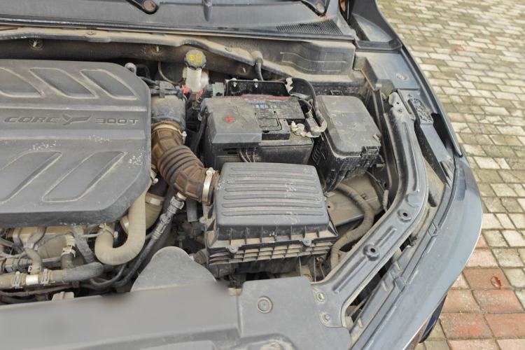 Used CHANGAN UNI-T 2020 1.5T Prestige Version Engine Bay Left