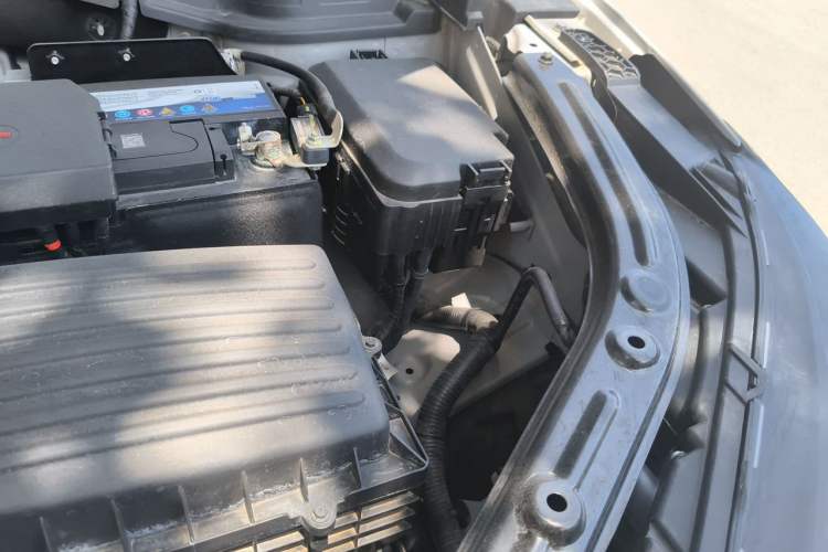 Used CHANGAN UNI-T 2020 1.5T Flagship Version Engine Bay Left