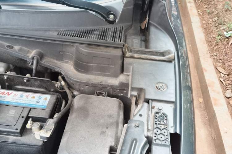 Used CHANGAN UNI-T 2020 1.5T Prestige Version Engine Bay Left