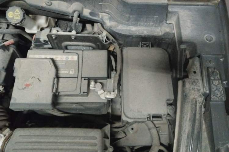 Used CHANGAN UNI-T 2020 1.5T Prestige Version Engine Bay Left