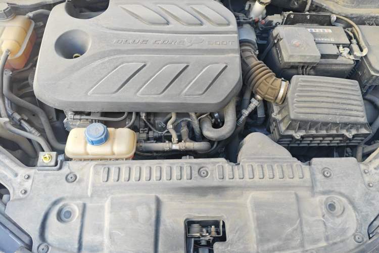 Used CHANGAN UNI-T 2020 1.5T Flagship Version Engine Bay