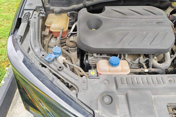 Used CHANGAN UNI-T 2020 1.5T Flagship Version Engine Bay Right