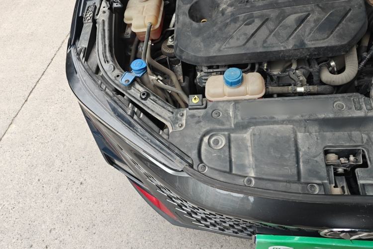 Used CHANGAN UNI-T 2020 1.5T Prestige Version Engine Bay Right