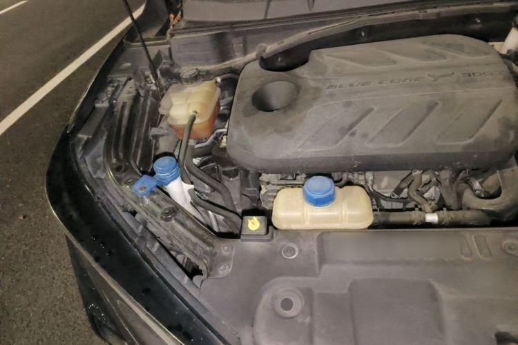 Used CHANGAN UNI-T 2020 1.5T Flagship Version Engine Bay Right