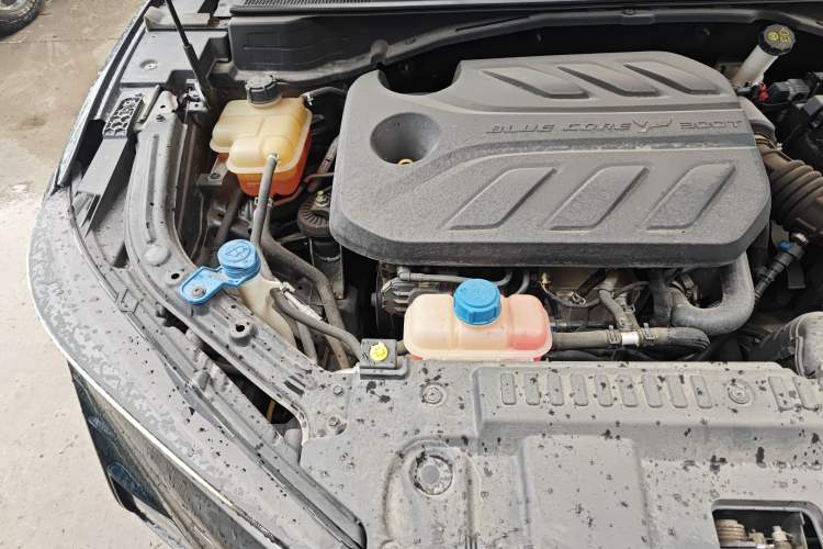 Used CHANGAN UNI-T 2020 1.5T Prestige Version Engine Bay Right