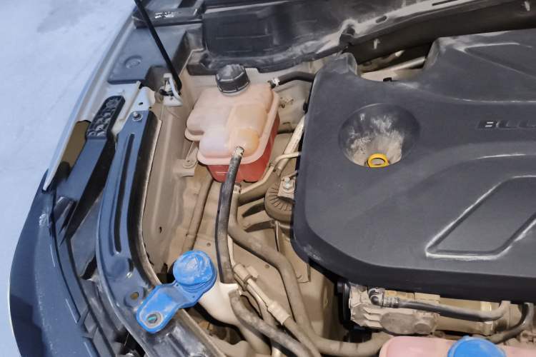 Used CHANGAN UNI-T 2020 1.5T Flagship Version Engine Bay Right