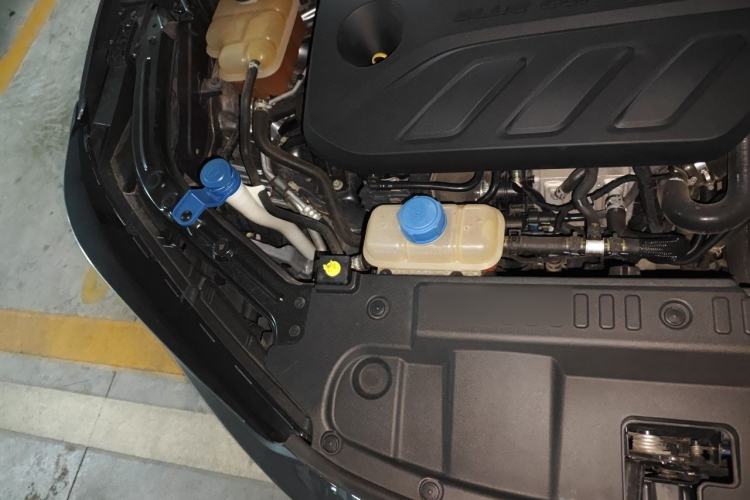 Used CHANGAN UNI-T 2020 1.5T Flagship Version Engine Bay Right