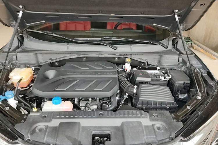 Used CHANGAN UNI-T 2020 1.5T Flagship Version Engine Bay