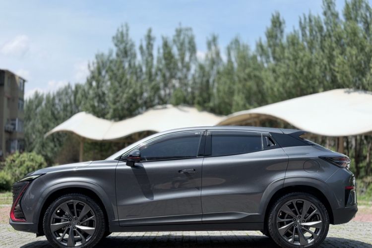 Used CHANGAN UNI-T 2020 1.5T Flagship Version Exterior 3