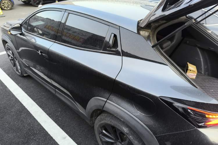 Used CHANGAN UNI-T 2020 1.5T Prestige Version Exterior 3