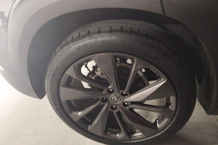 Used CHANGAN UNI-T 2020 1.5T Prestige Version Exterior 3