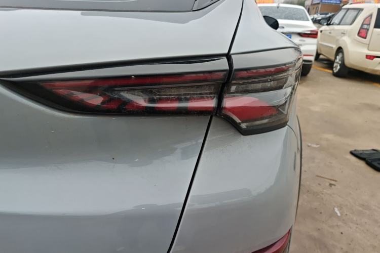 Used CHANGAN UNI-T 2020 1.5T Prestige Version Exterior 3