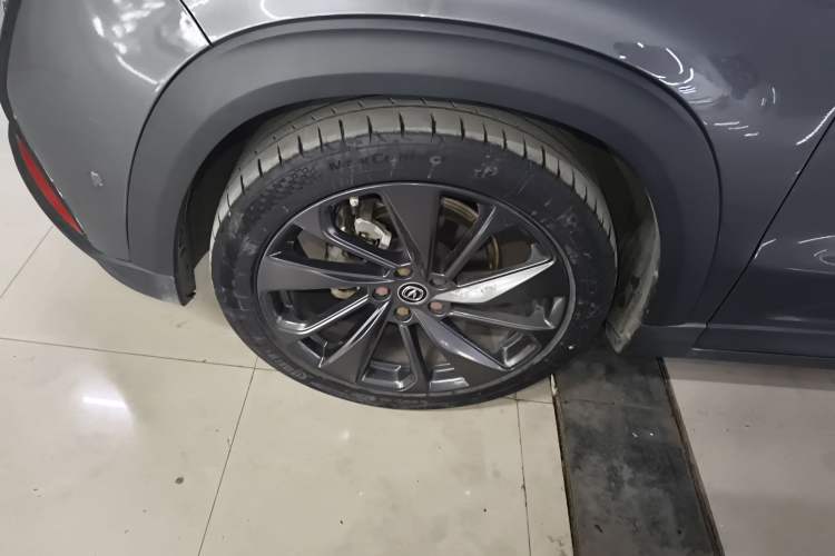 Used CHANGAN UNI-T 2020 1.5T Flagship Version Exterior 4