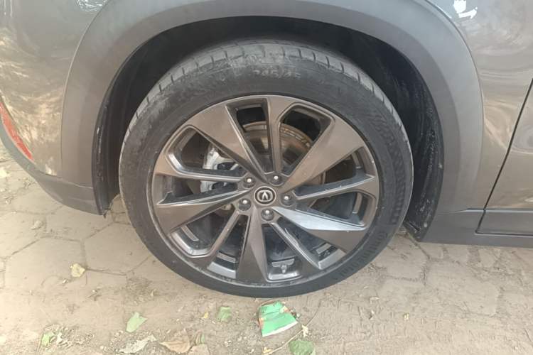 Used CHANGAN UNI-T 2020 1.5T Prestige Version Exterior 4