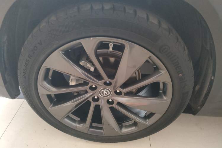 Used CHANGAN UNI-T 2020 1.5T Prestige Version Exterior 4