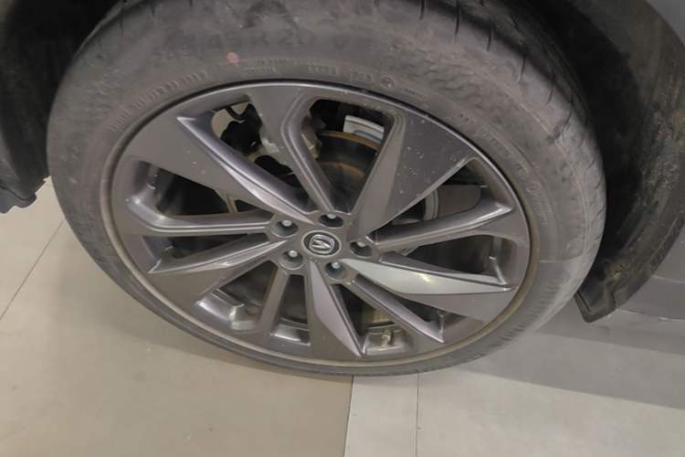 Used CHANGAN UNI-T 2020 1.5T Prestige Version Exterior 5