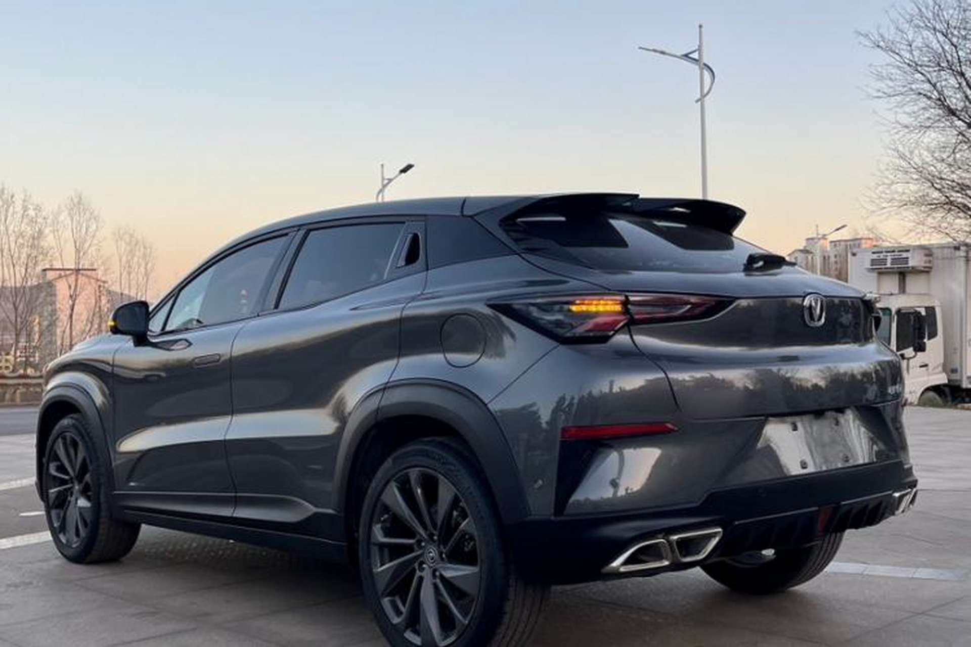 Used CHANGAN UNI-T 2020 1.5T Flagship Version Exterior 5