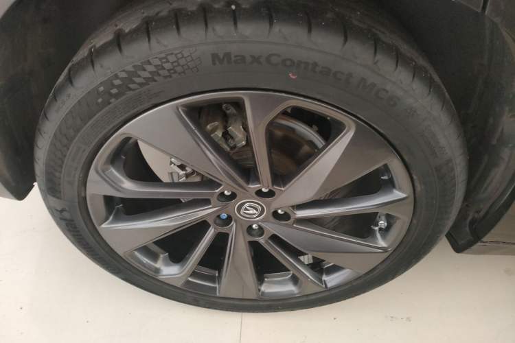 Used CHANGAN UNI-T 2020 1.5T Prestige Version Exterior 5