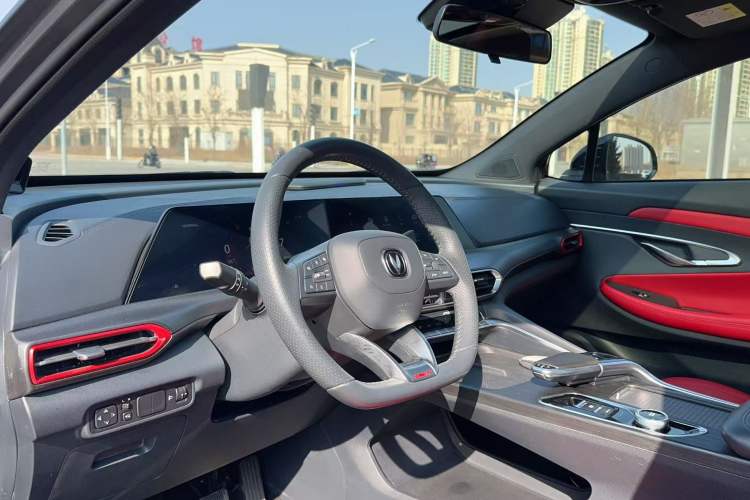 Used CHANGAN UNI-T 2020 1.5T Prestige Version Exterior 5