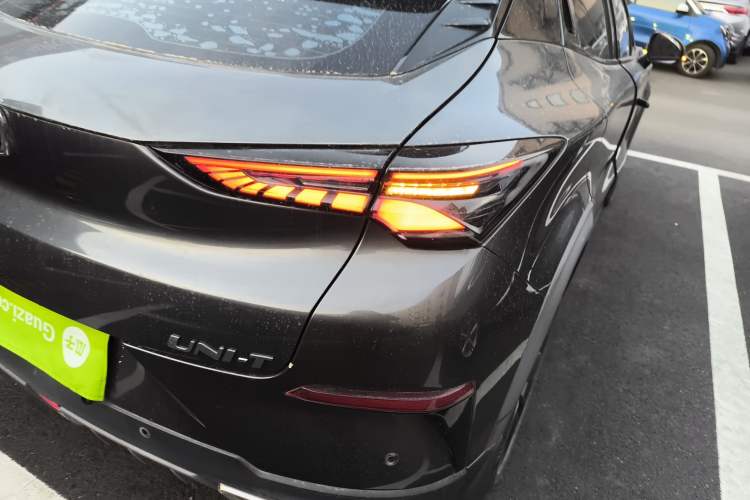 Used CHANGAN UNI-T 2020 1.5T Prestige Version Exterior 6