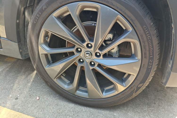Used CHANGAN UNI-T 2020 1.5T Prestige Version Exterior 7