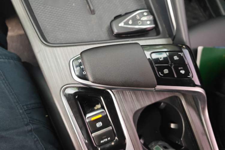 Used CHANGAN UNI-T 2020 1.5T Flagship Version Gear Lever