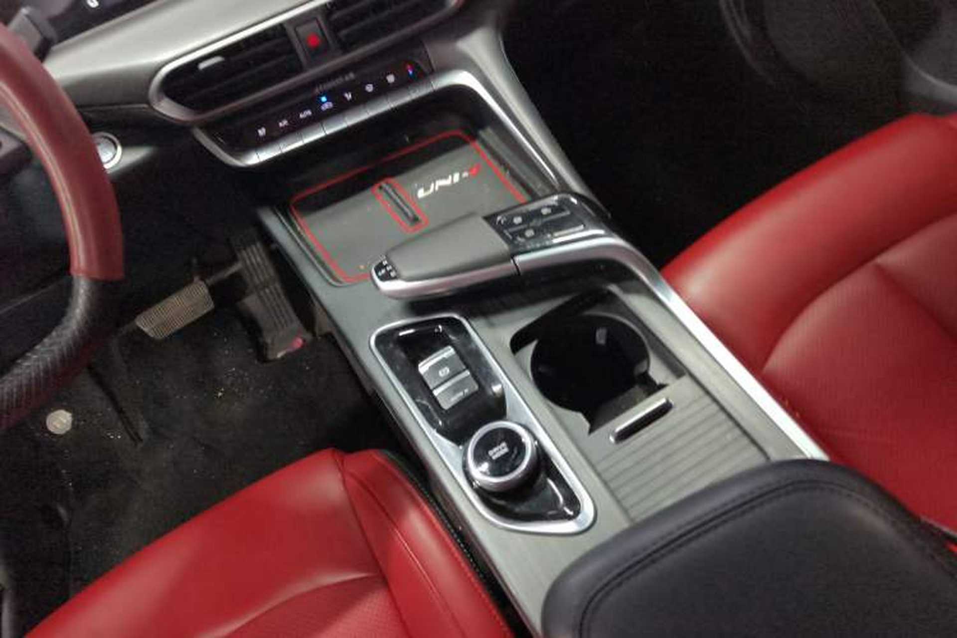 Used CHANGAN UNI-T 2020 1.5T Prestige Version Gear Lever