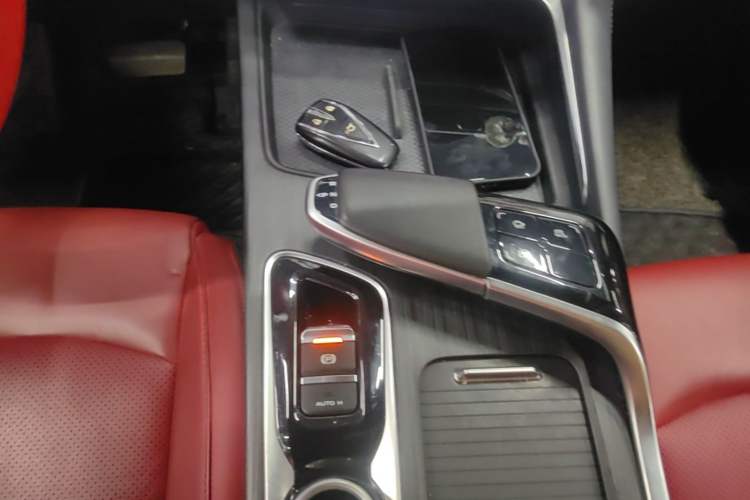 Used CHANGAN UNI-T 2020 1.5T Prestige Version Gear Lever